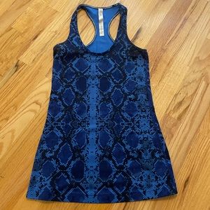 Lululemon blue snakeskin cool racerback tank size 4